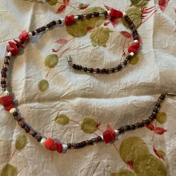 Bundle of Stunning Artisan-Made Necklace and Faux-Pearl bracelet 💗💗💗! - Picture 2 of 3